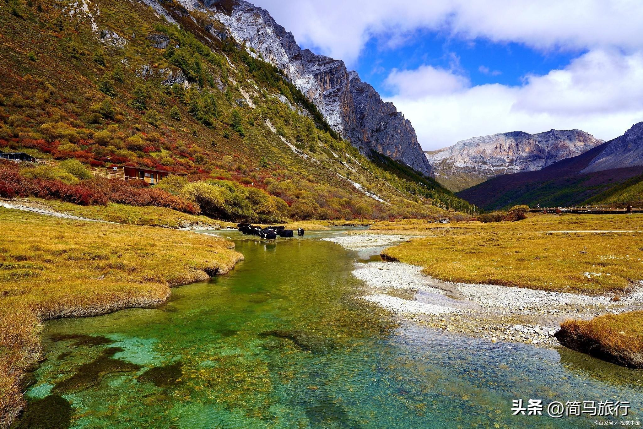 稻城亚丁离成都多远怎么坐车（稻城亚丁旅游需要几天）